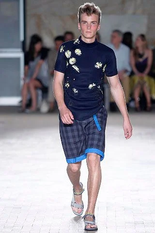 Look 32